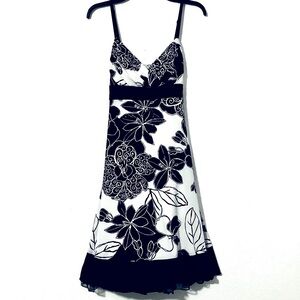 Trixxi Cocktail Dress (Black Floral)